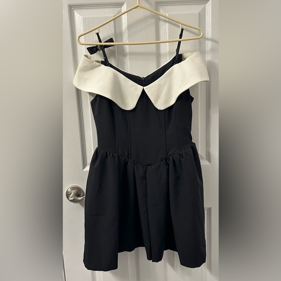 🖤FINAL SALE🖤 SIERRA DARIEN BOW DETAIL MINIMALIST DRESS - B&W SIZE S - Picture 6 of 9